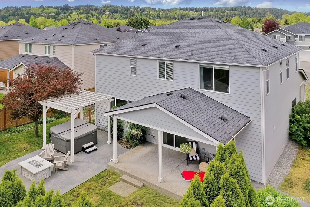 214 Fielding Street NE Orting WA 98360