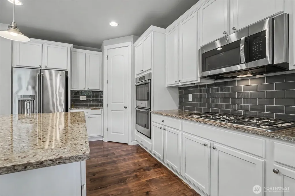 214 Fielding Street NE Orting WA 98360