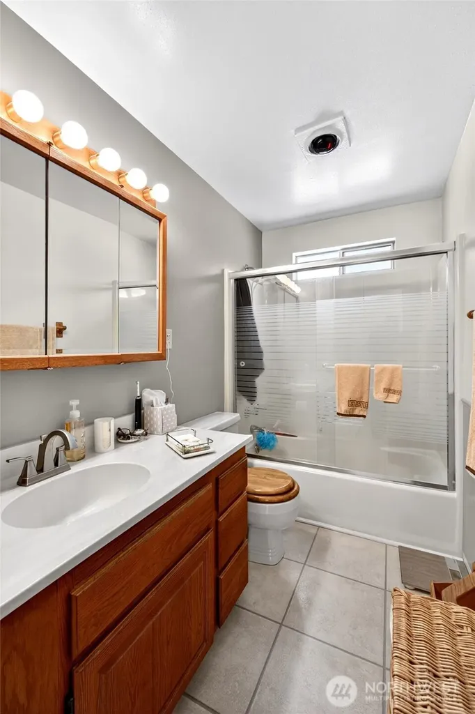 8035 S 116th Street Seattle WA 98178