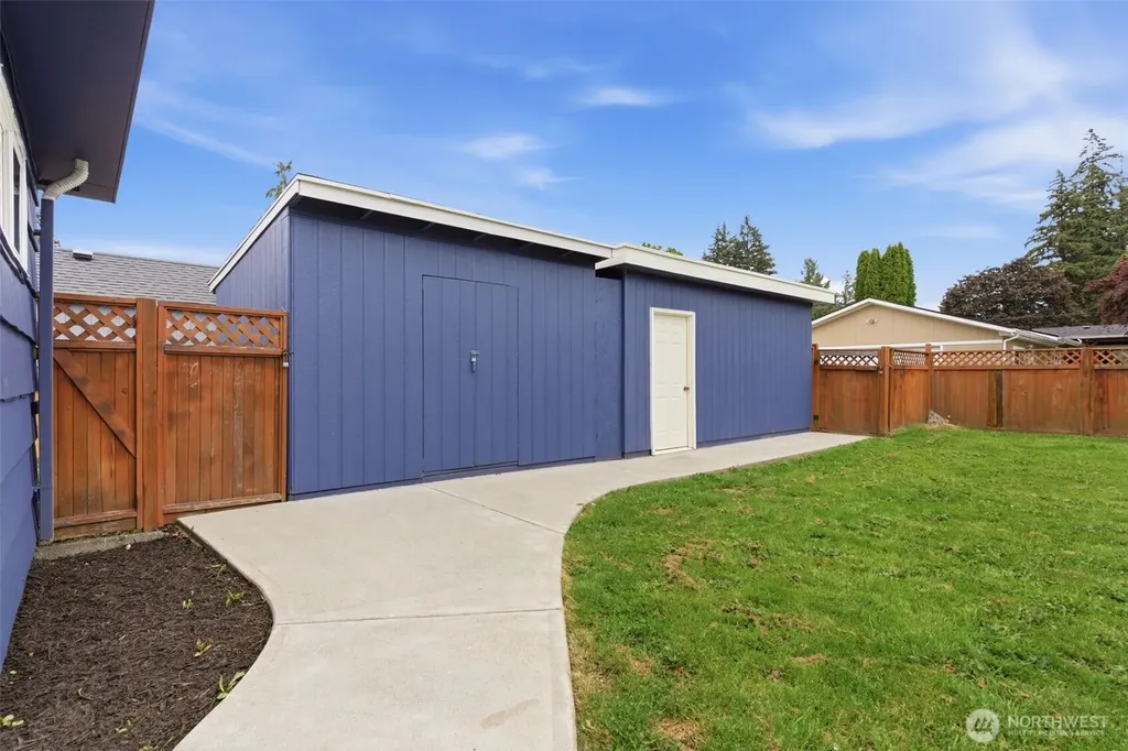 8423 E D Street Tacoma WA 98445