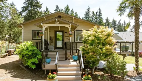 568 Dolphin Drive Freeland WA 98249