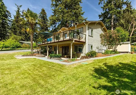 568 Dolphin Drive Freeland WA 98249