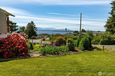 568 Dolphin Drive Freeland WA 98249