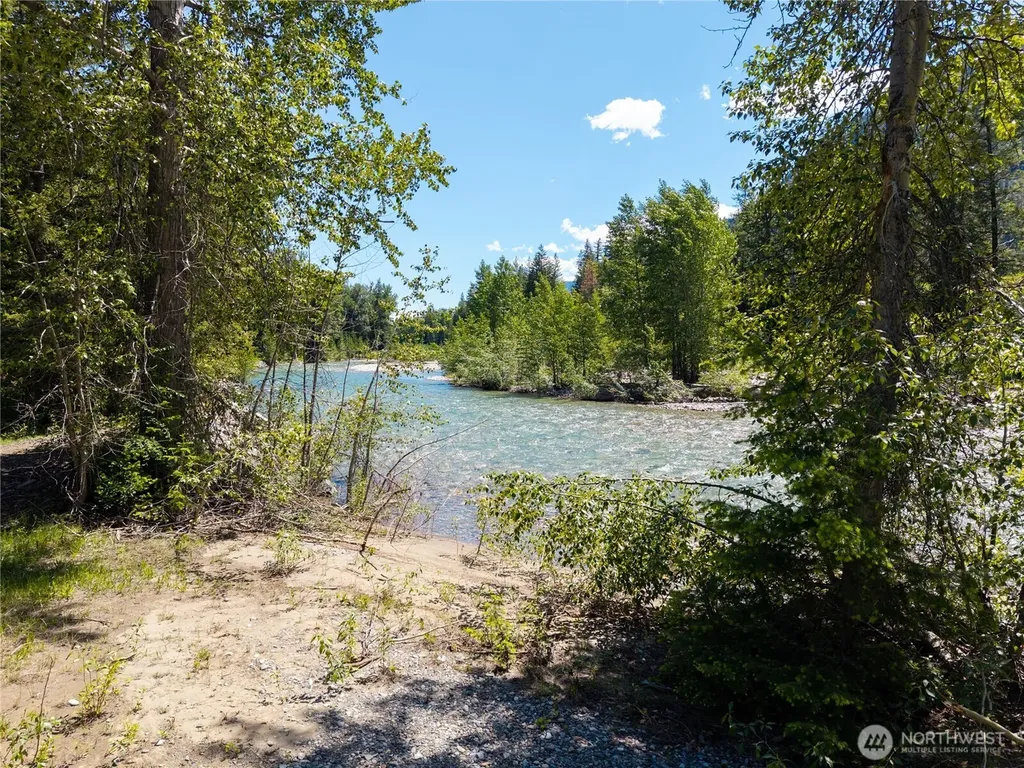 101 Cassel Way Mazama WA 98833