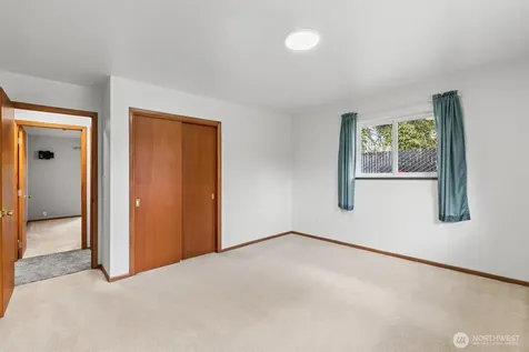 3512 104th Street E Tacoma WA 98446