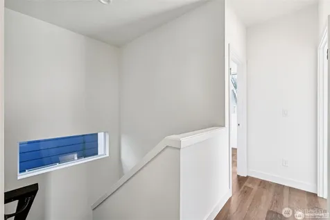 5255 Brooklyn Avenue NE Seattle WA 98015
