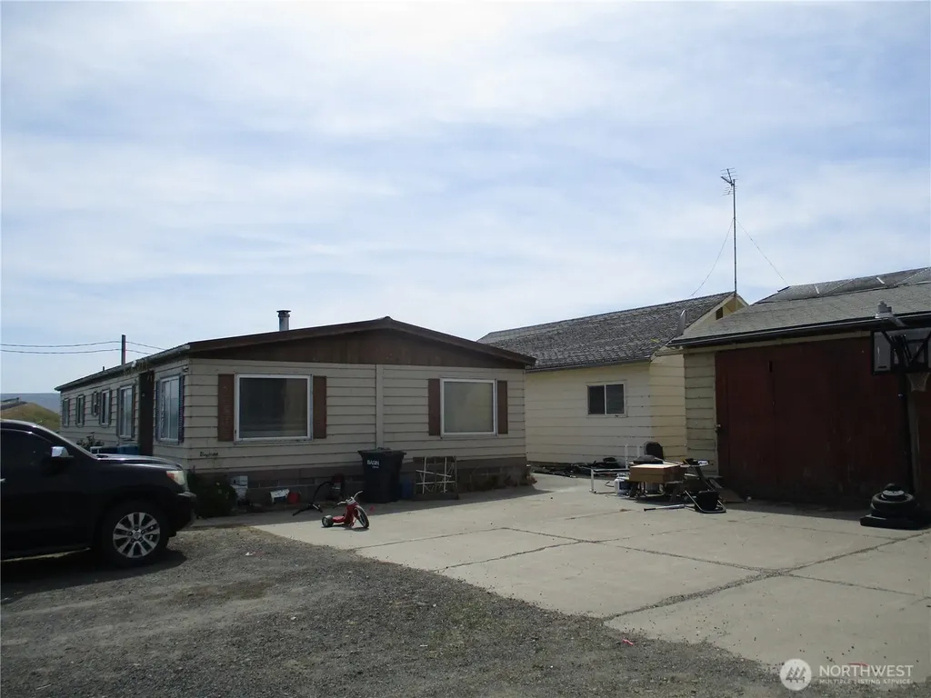 1351 Cummins Road Touchet WA 99360