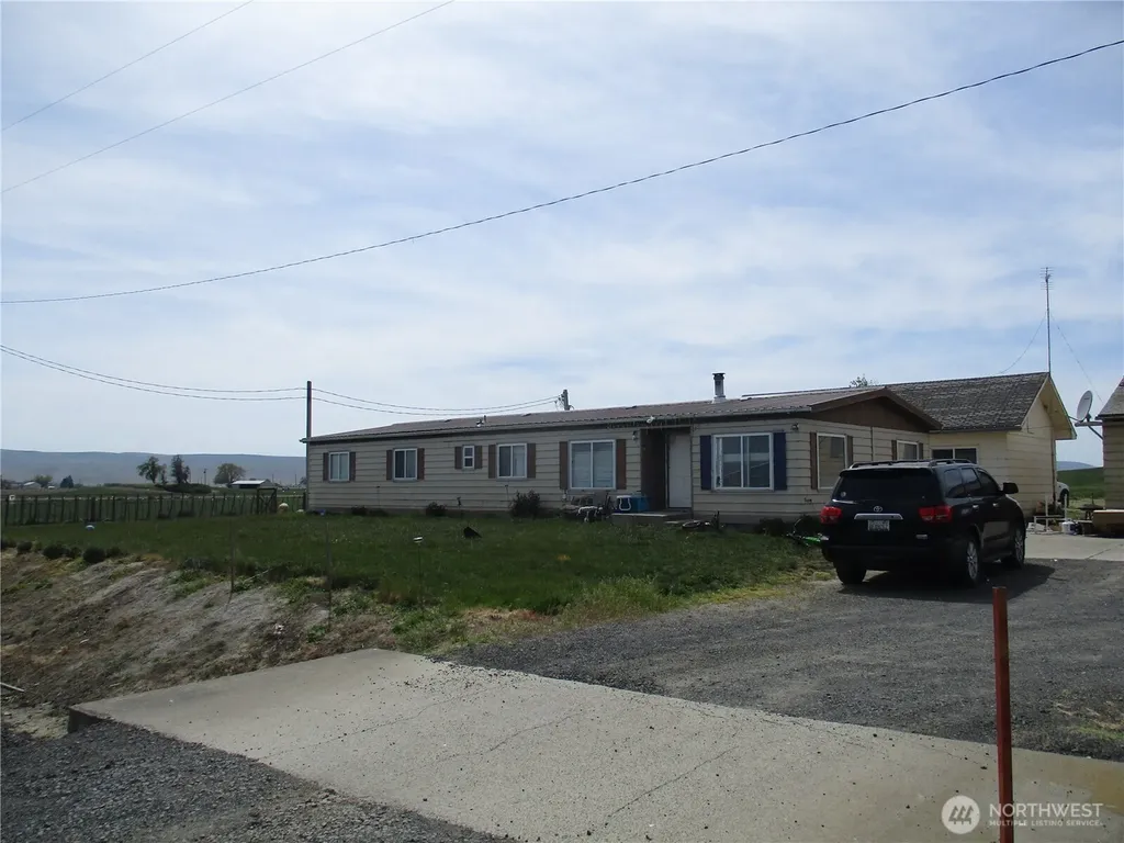 1351 Cummins Road Touchet WA 99360
