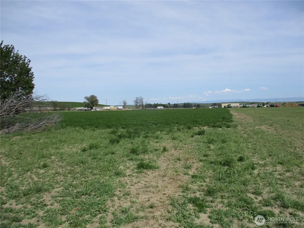 1351 Cummins Road Touchet WA 99360