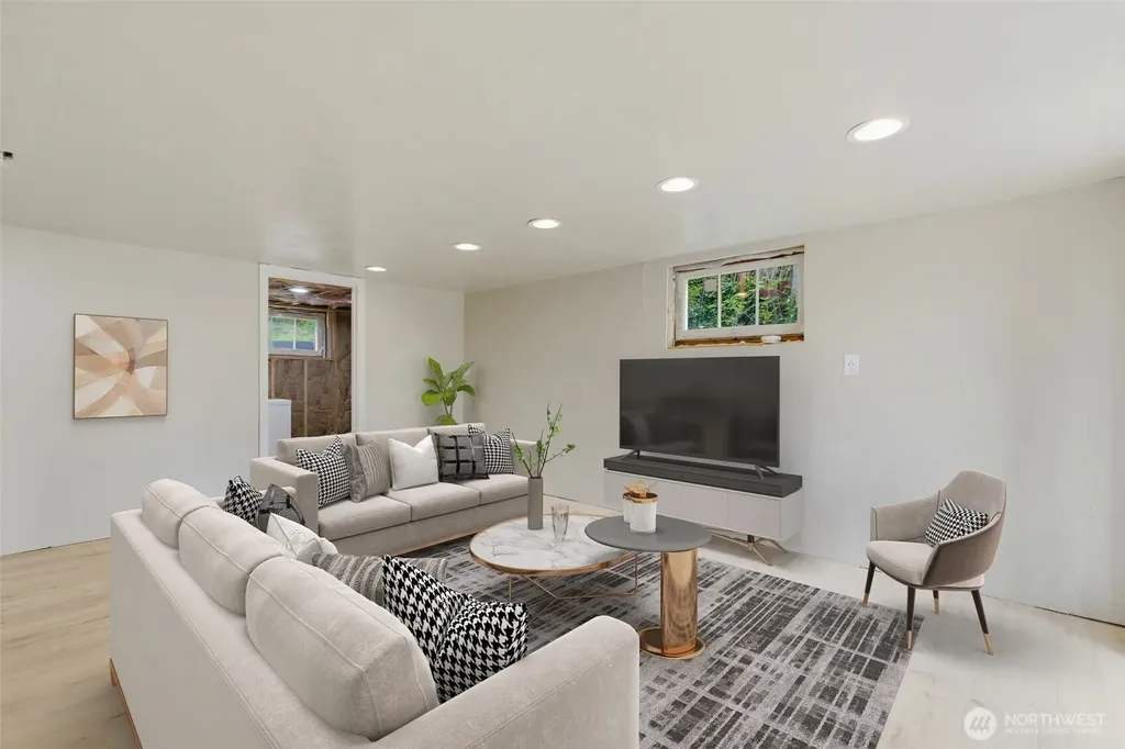 1132 Evans Avenue W Bremerton WA 98312