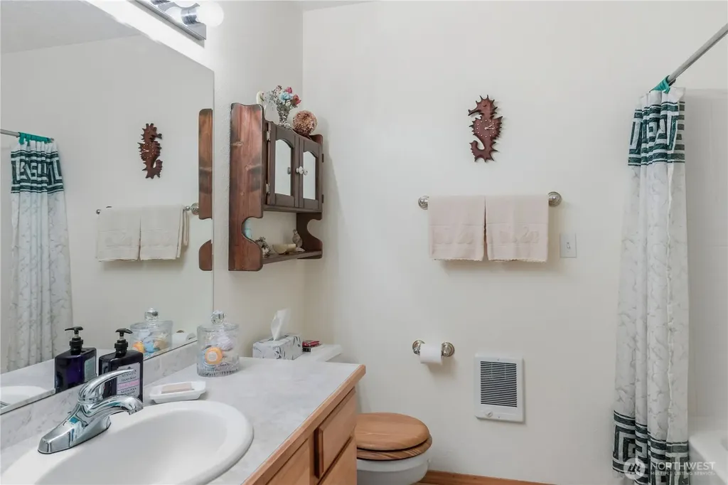 1607 Winlock Vader Road Winlock WA 98596