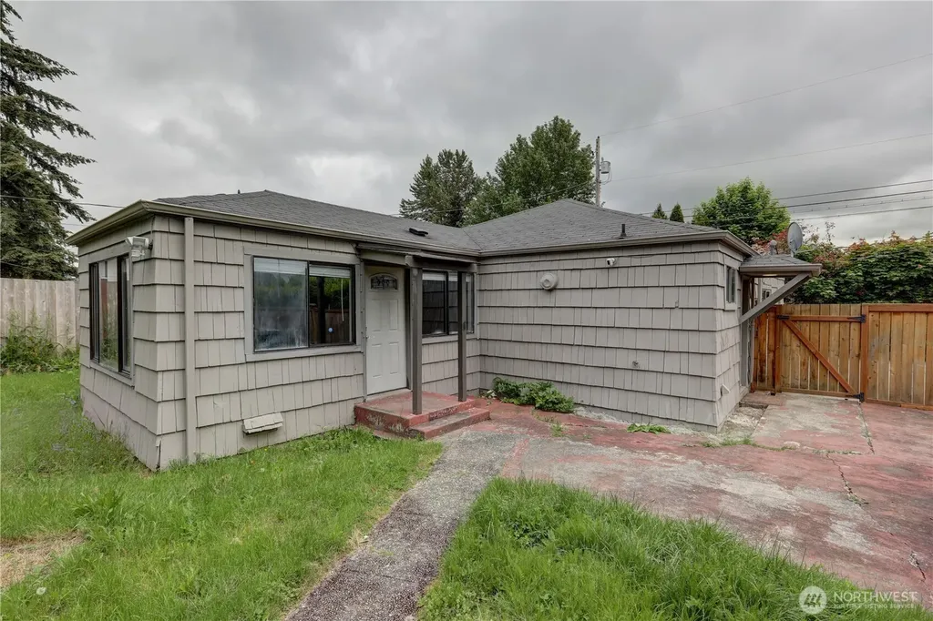 4609 S Thompson Avenue Tacoma WA 98408