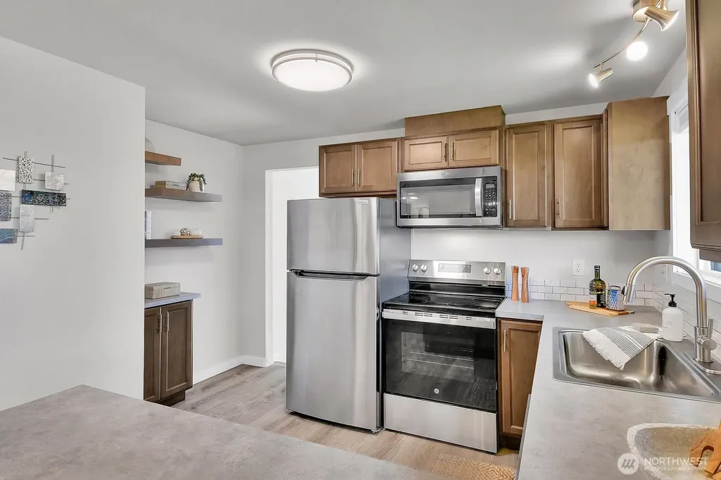 8305 214th Place SW Edmonds WA 98026