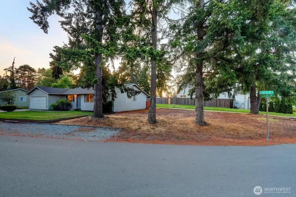 8305 214th Place SW Edmonds WA 98026