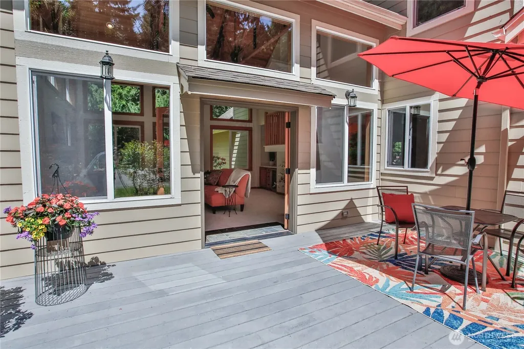 4896 Lucy Lane Langley WA 98260