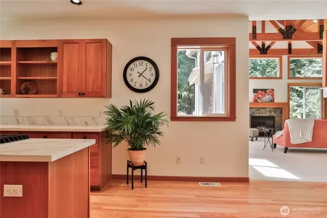 4896 Lucy Lane Langley WA 98260