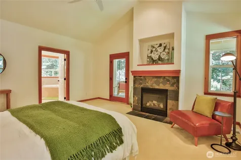 4896 Lucy Lane Langley WA 98260
