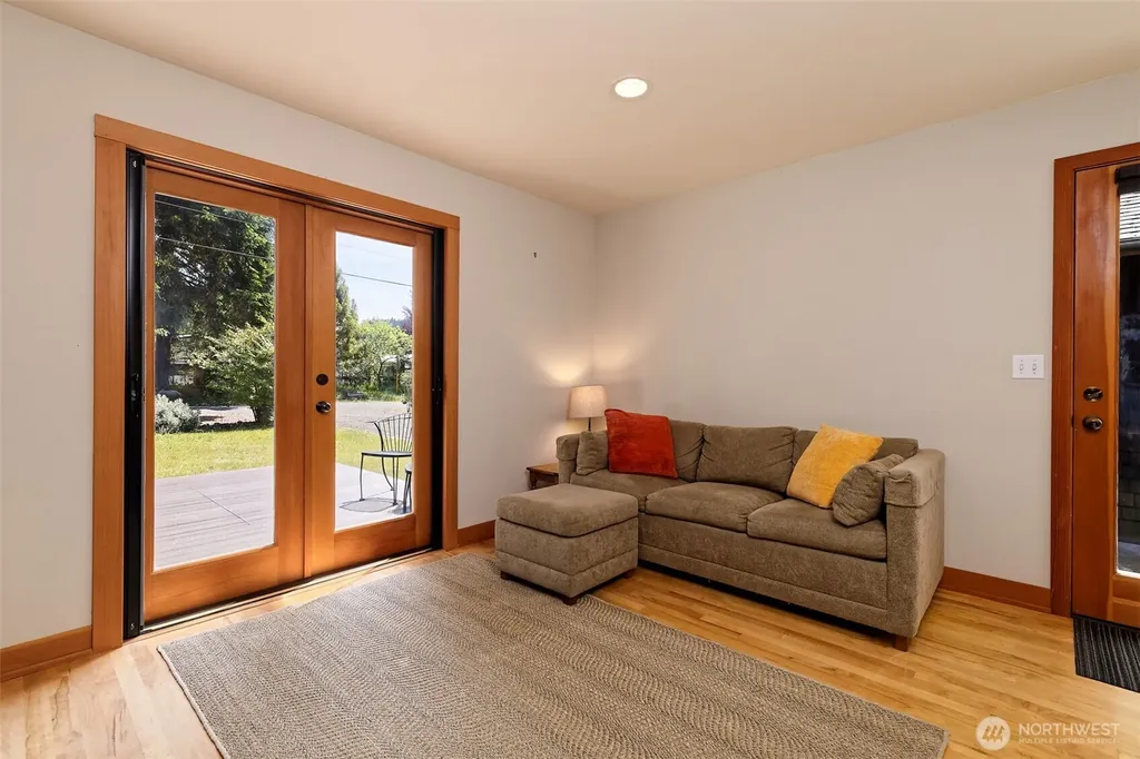31 Spar Tree Drive Tahuya WA 98588