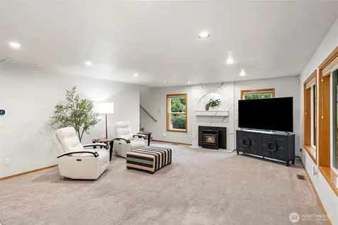 2121 90th Street E Tacoma WA 98445