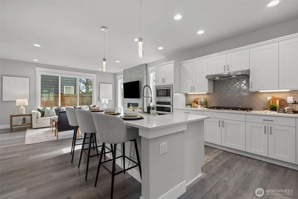 16539 8th Avenue NE Shoreline WA 98155