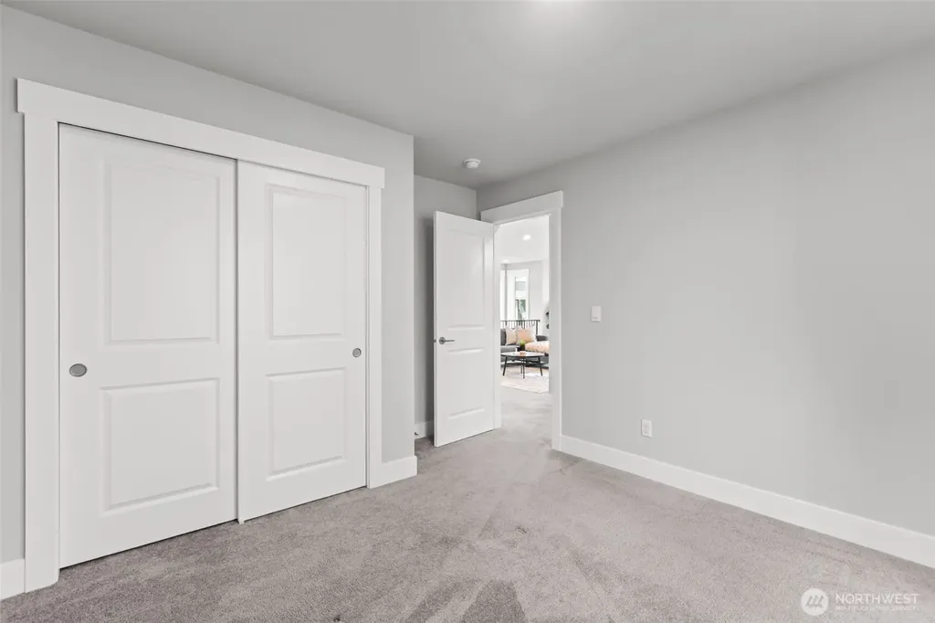 16539 8th Avenue NE Shoreline WA 98155
