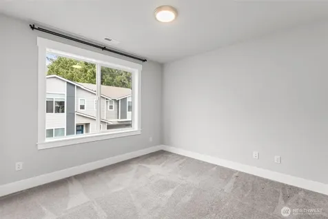 16539 8th Avenue NE Shoreline WA 98155
