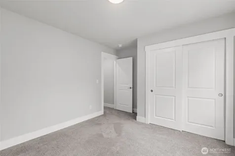 16539 8th Avenue NE Shoreline WA 98155