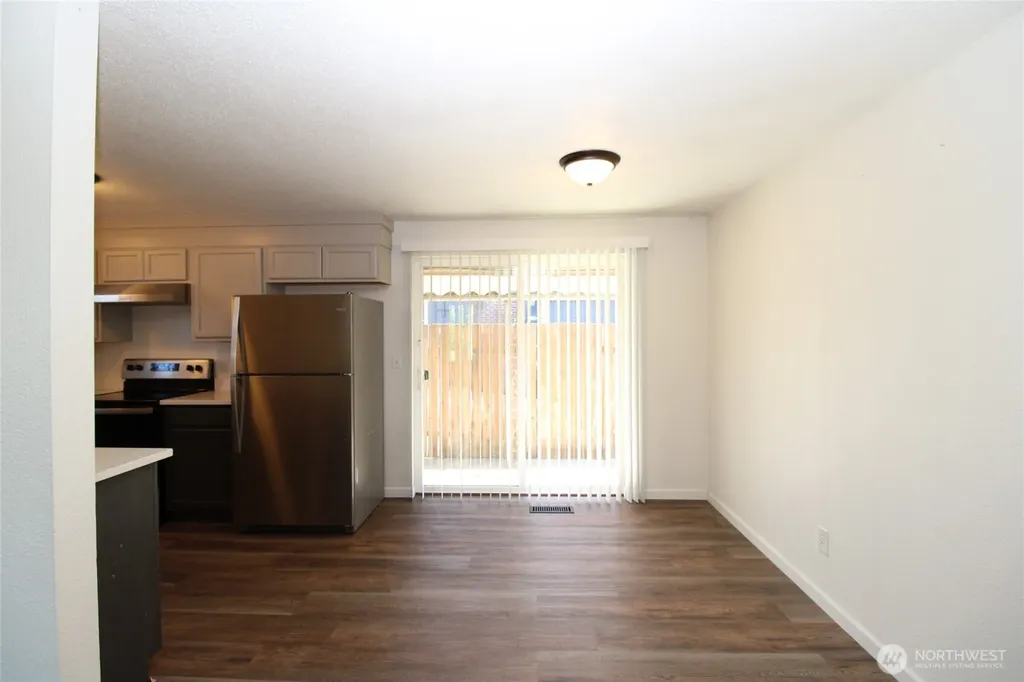 322 7th Street SW Puyallup WA 98371