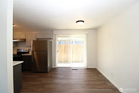 322 7th Street SW Puyallup WA 98371
