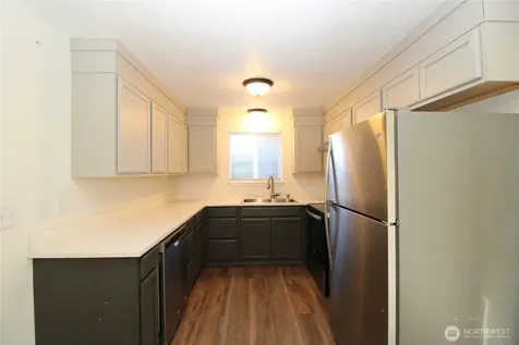 322 7th Street SW Puyallup WA 98371