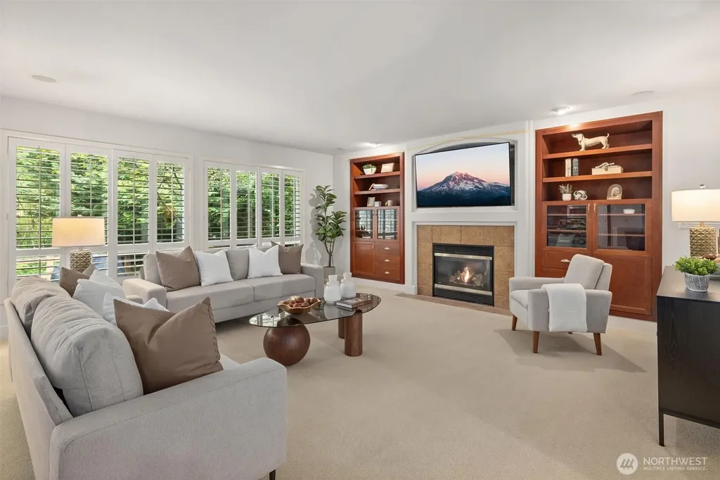 1021 271st Avenue SE Sammamish WA 98075