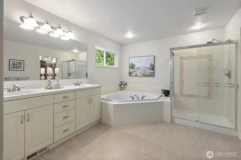 1021 271st Avenue SE Sammamish WA 98075