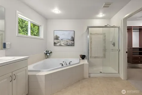 1021 271st Avenue SE Sammamish WA 98075