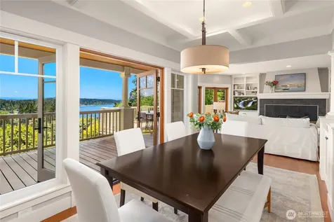 4548 Island Avenue NE Bainbridge Island WA 98110