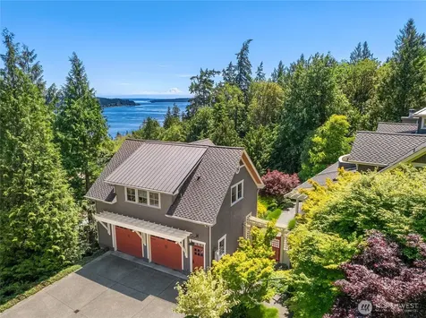 4548 Island Avenue NE Bainbridge Island WA 98110