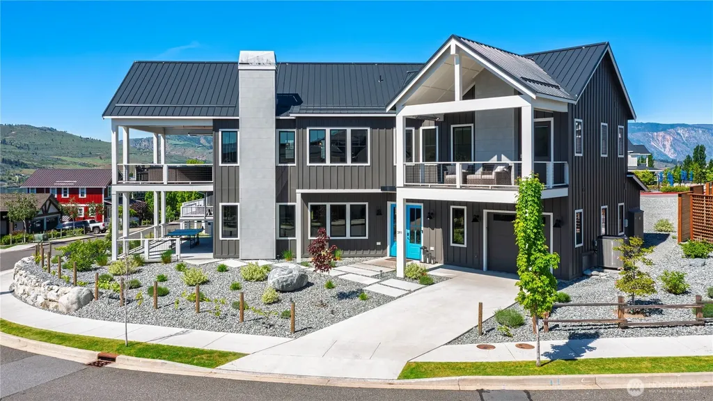 391 Porcupine Lane Chelan WA 98816