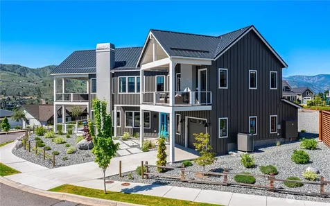 391 Porcupine Lane Chelan WA 98816
