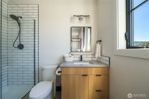 391 Porcupine Lane Chelan WA 98816