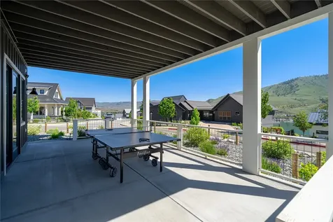 391 Porcupine Lane Chelan WA 98816