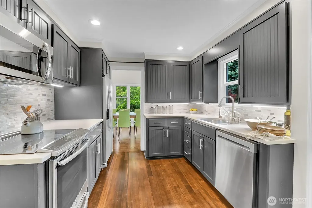 1545 NE 76th Street Seattle WA 98115