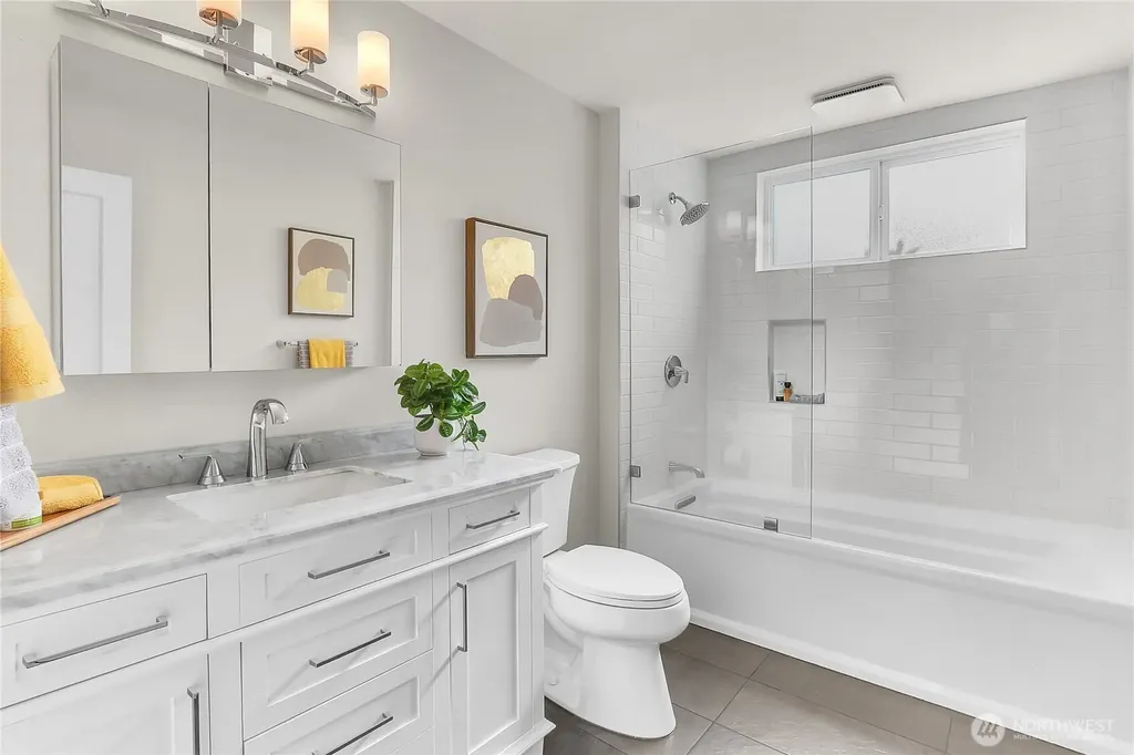 1545 NE 76th Street Seattle WA 98115