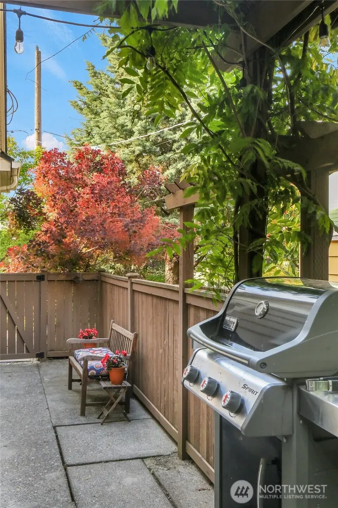 1545 NE 76th Street Seattle WA 98115