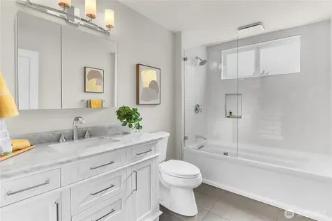 1545 NE 76th Street Seattle WA 98115