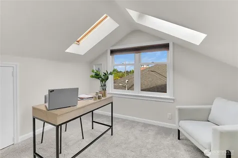 1545 NE 76th Street Seattle WA 98115
