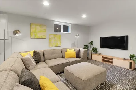 1545 NE 76th Street Seattle WA 98115