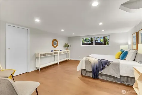 1545 NE 76th Street Seattle WA 98115