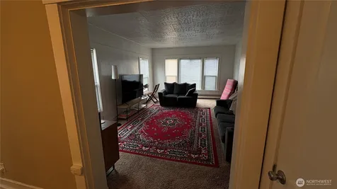 3210 Grand Avenue Everett WA 98201