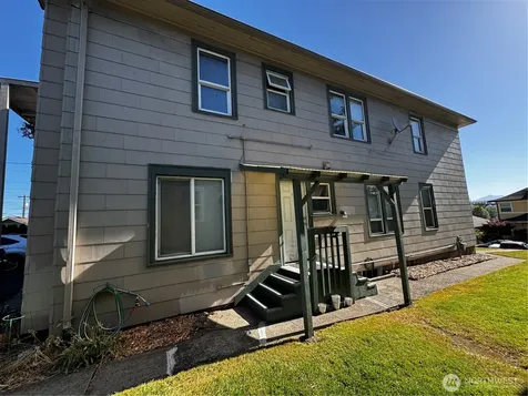 3210 Grand Avenue Everett WA 98201