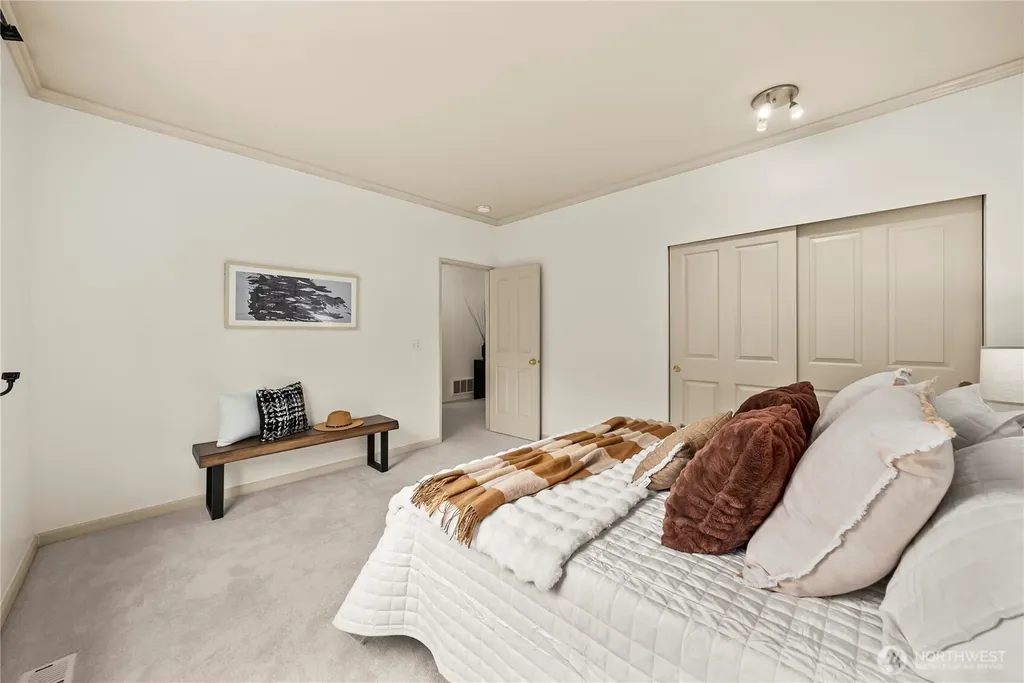 4450 248th Lane SE Sammamish WA 98029