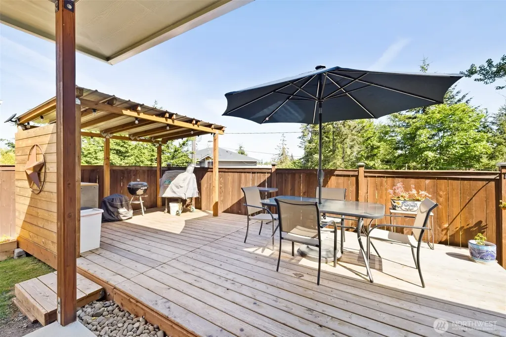 1325 Eckard Avenue Port Angeles WA 98362